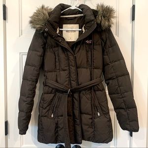 Hollister down-filled coat with removable faux-fur hood small